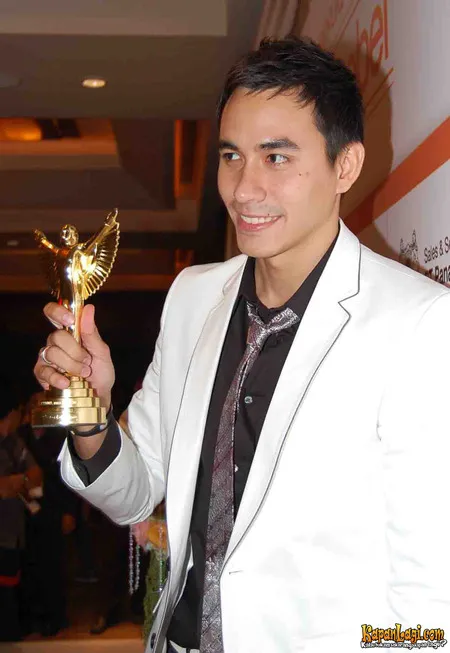 Foto Darius Sinathrya