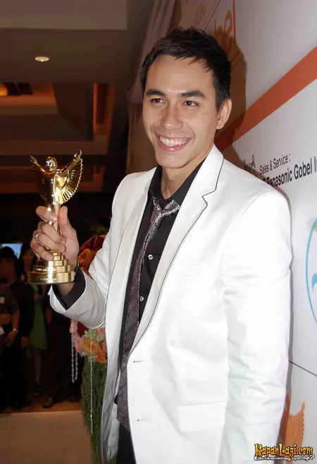 Foto Darius Sinathrya