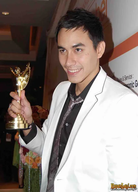 Foto Darius Sinathrya