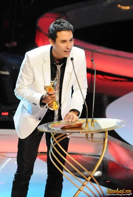 Foto Darius Sinathrya