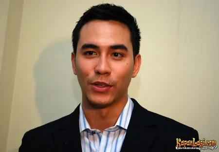 Foto Darius Sinathrya