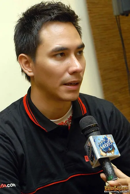 Foto Darius Sinathrya