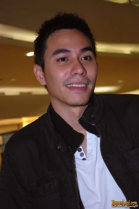 Foto Darius Sinathrya