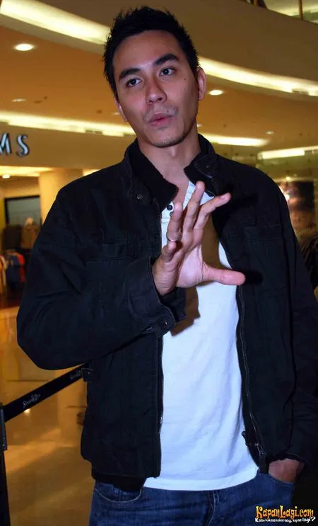 Foto Darius Sinathrya