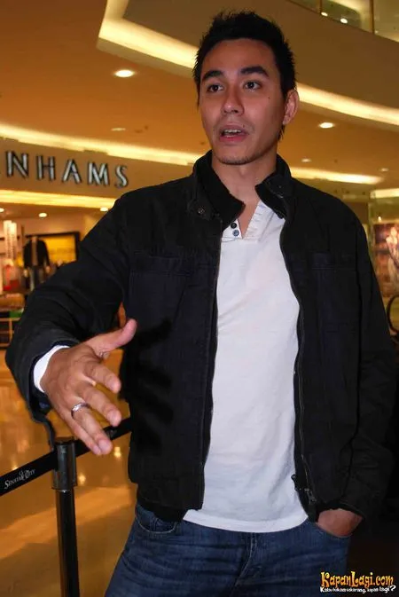 Foto Darius Sinathrya