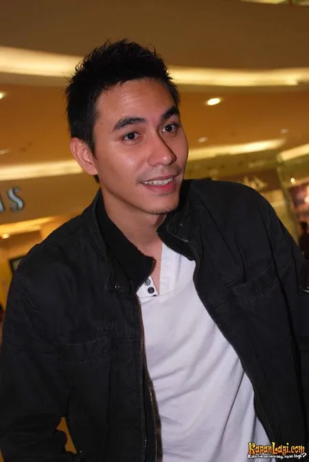 Foto Darius Sinathrya