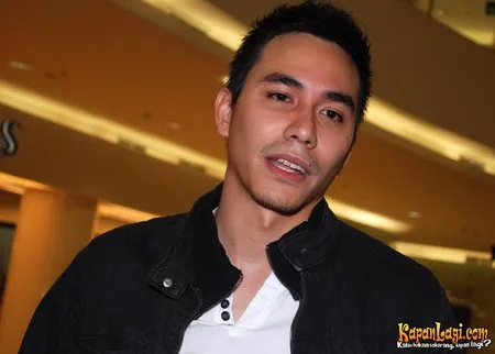 Foto Darius Sinathrya