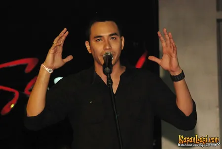 Foto Darius Sinathrya