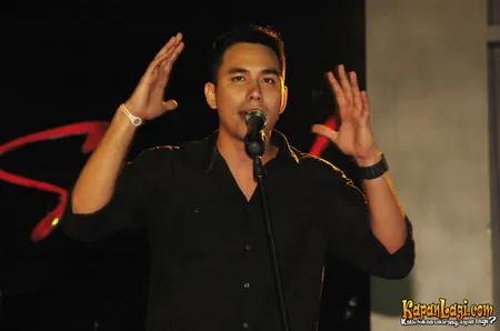 Foto Darius Sinathrya