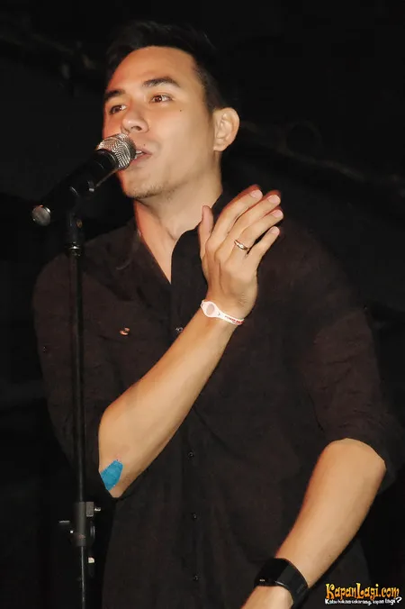 Foto Darius Sinathrya