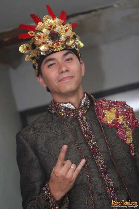 Foto Darius Sinathrya