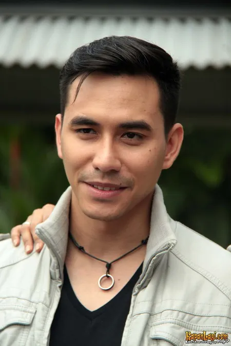Foto Darius Sinathrya