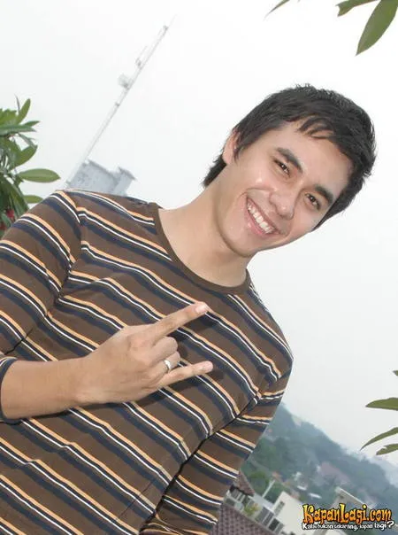 Foto Darius Sinathrya