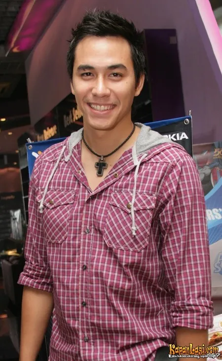 Foto Darius Sinathrya