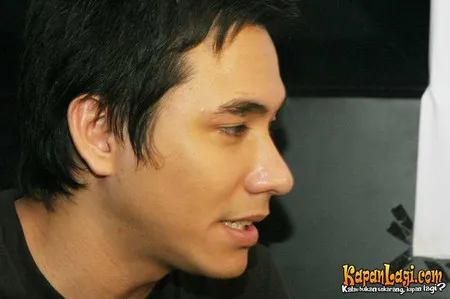 Foto Darius Sinathrya