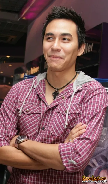 Foto Darius Sinathrya