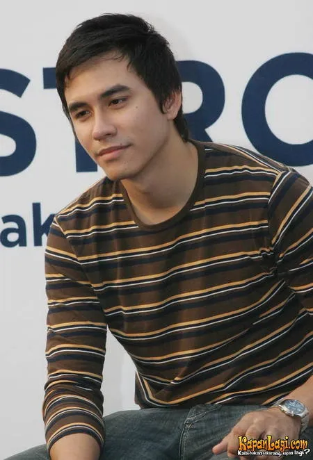 Foto Darius Sinathrya