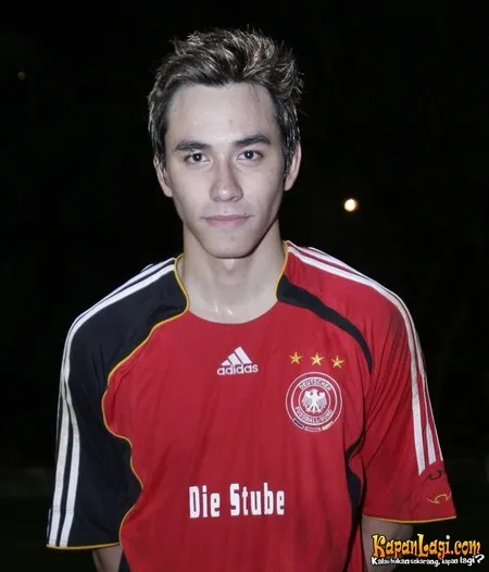 Foto Darius Sinathrya