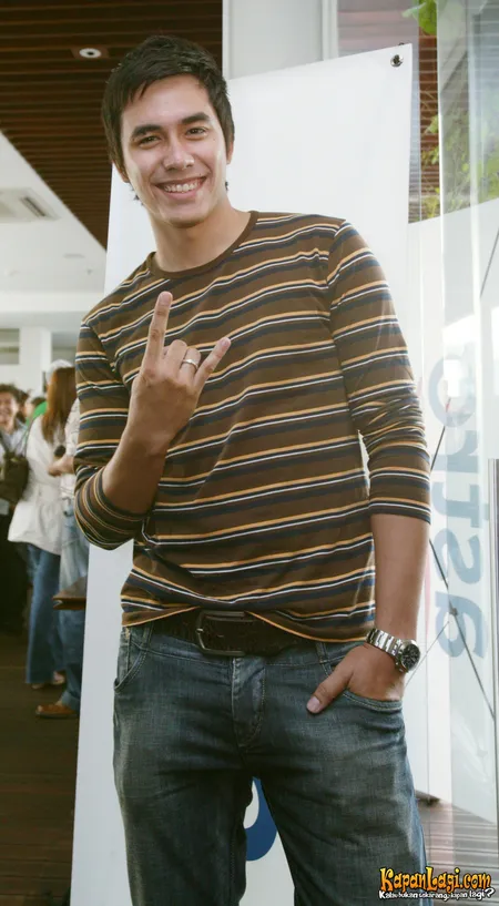 Foto Darius Sinathrya