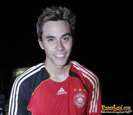 Foto Darius Sinathrya