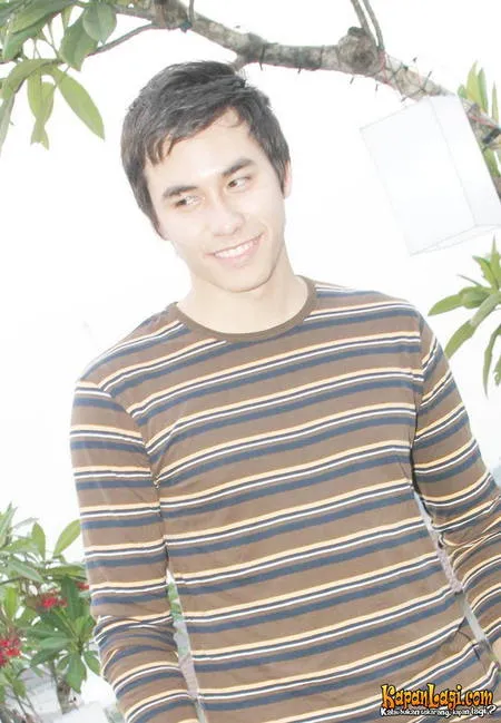 Foto Darius Sinathrya