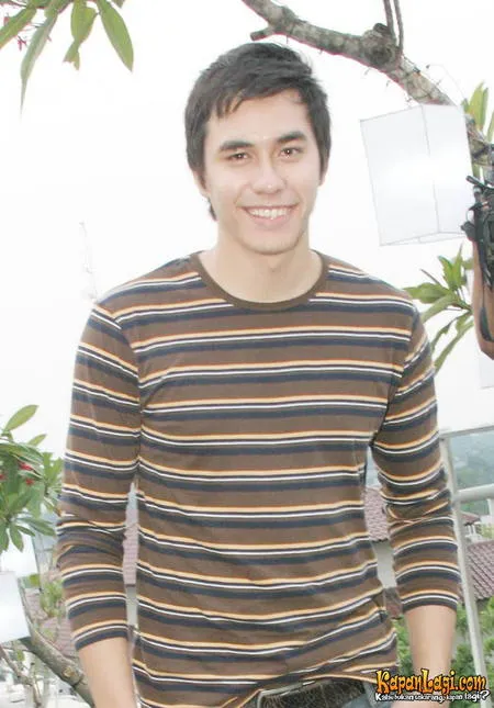 Foto Darius Sinathrya