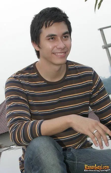 Foto Darius Sinathrya