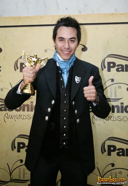 Foto Darius Sinathrya