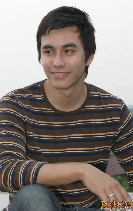 Foto Darius Sinathrya