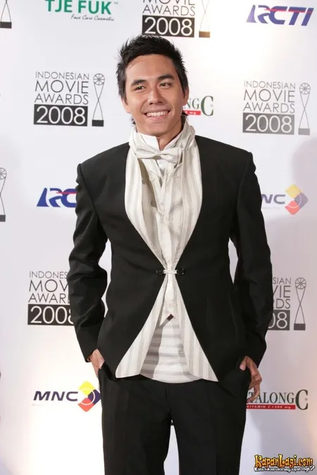 Foto Darius Sinathrya