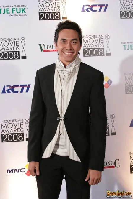 Foto Darius Sinathrya