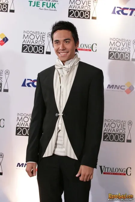 Foto Darius Sinathrya