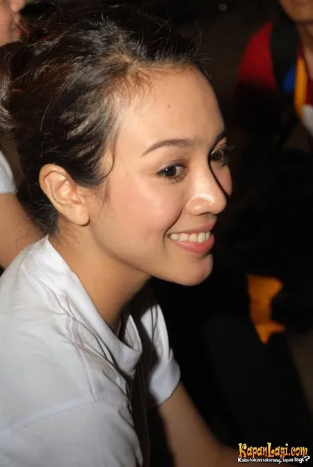 Foto Dea Ananda