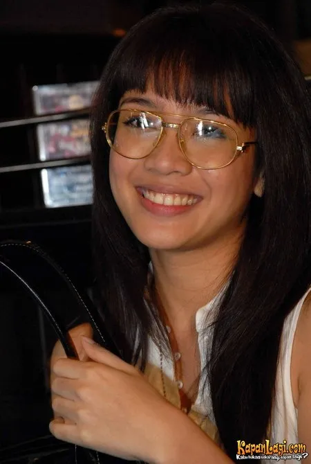 Foto Dea Ananda