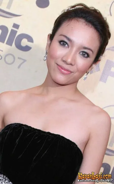 Foto Dea Ananda