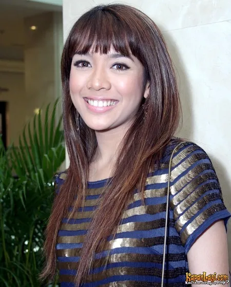 Foto Dea Ananda