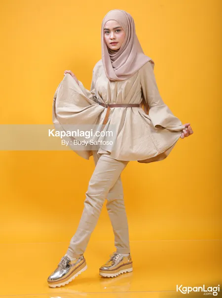 Foto Dea Noura. Nomor Foto: 004