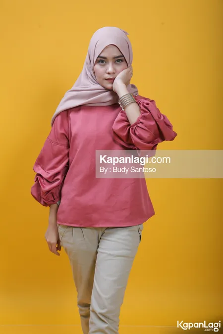 Foto Dea Noura. Nomor Foto: 012