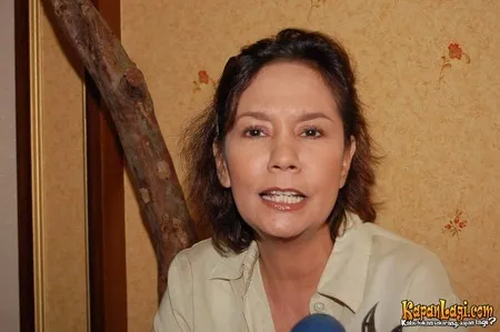 Foto Debby Sahertian