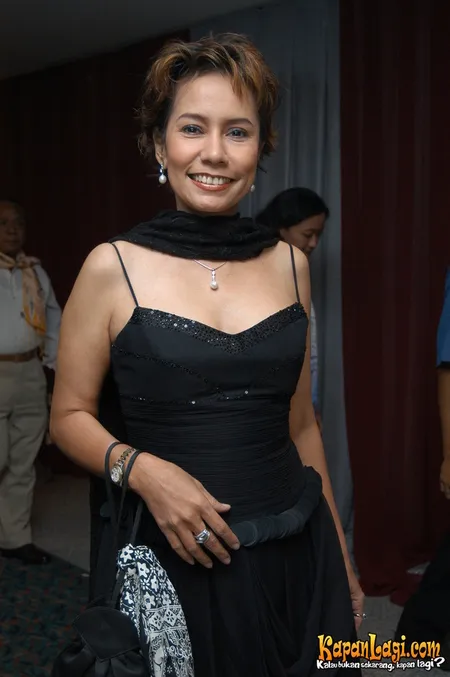 Foto Debby Sahertian