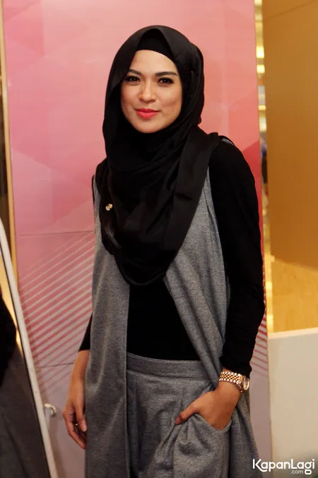 Foto Delia Septianti