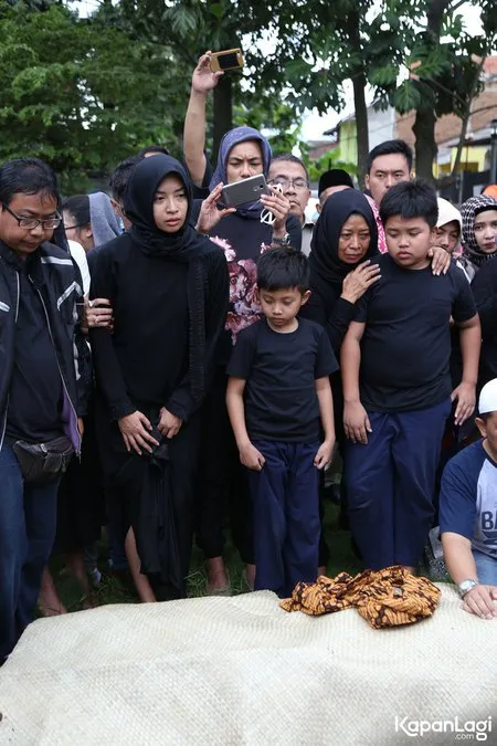 Foto Dessy Rosalianita