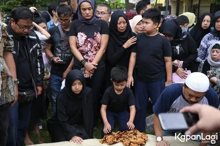 Foto Dessy Rosalianita