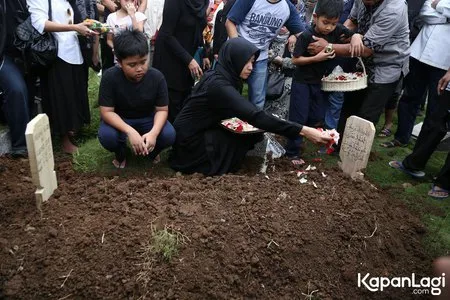 Foto Dessy Rosalianita