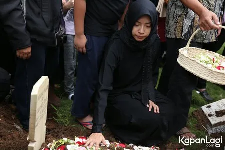 Foto Dessy Rosalianita