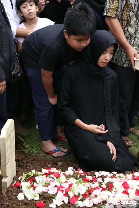 Foto Dessy Rosalianita