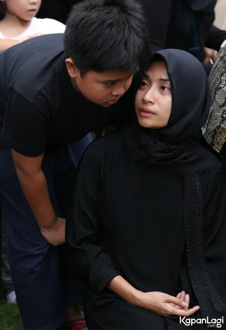 Foto Dessy Rosalianita