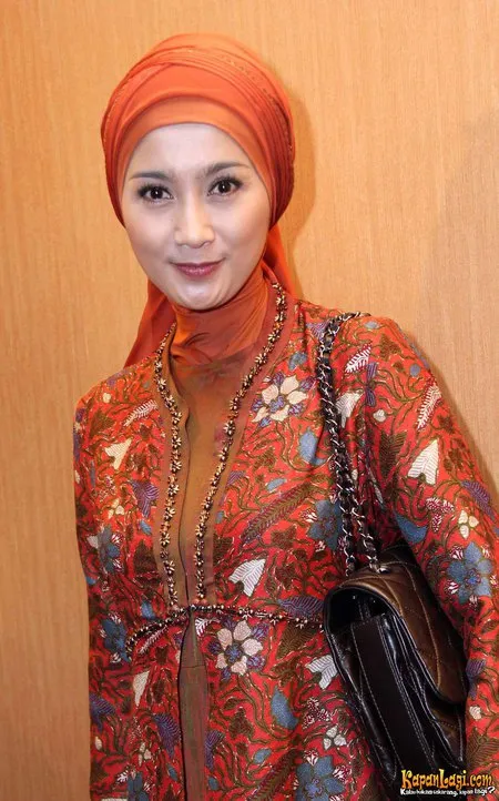 Foto Desy Ratnasari