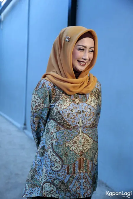 Foto Desy Ratnasari