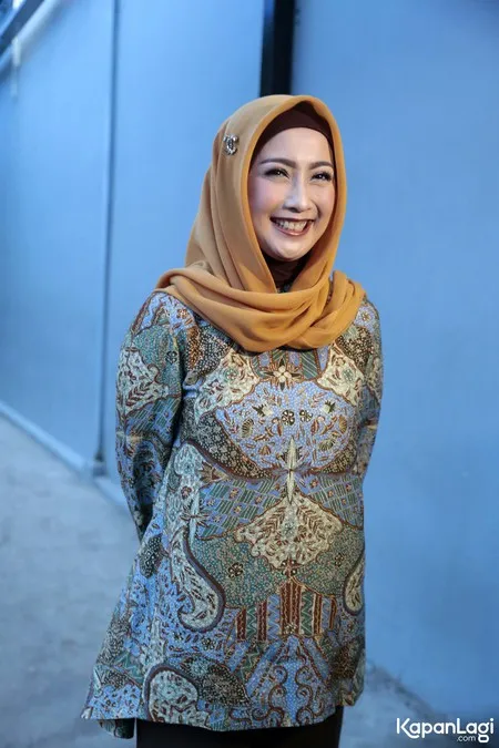 Foto Desy Ratnasari